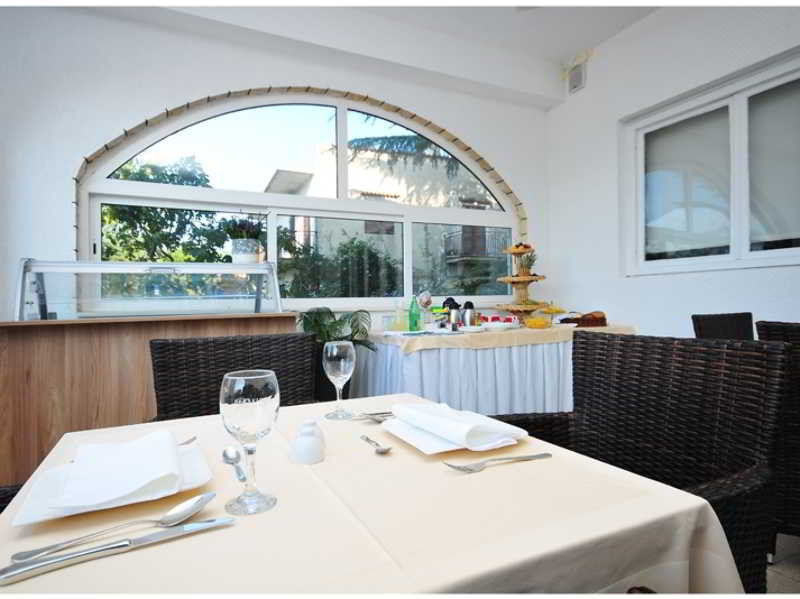 Rooms & Restaurant Matanovi Dvori Sukosan Bagian luar foto