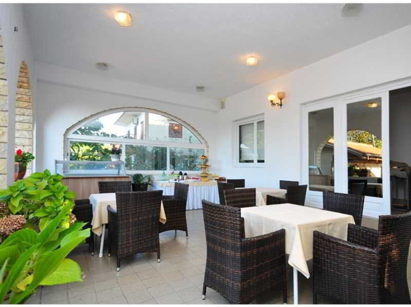 Rooms & Restaurant Matanovi Dvori Sukosan Bagian luar foto